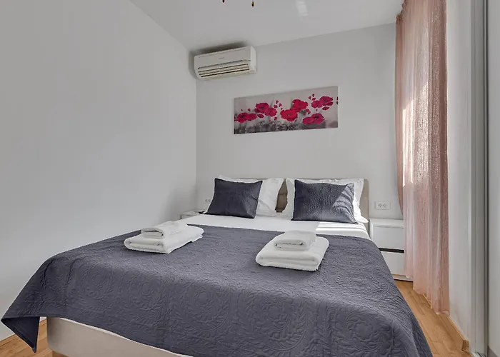 San Marino * מאקרסקה