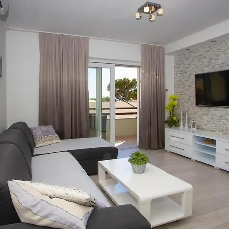 San Marino Apartment *