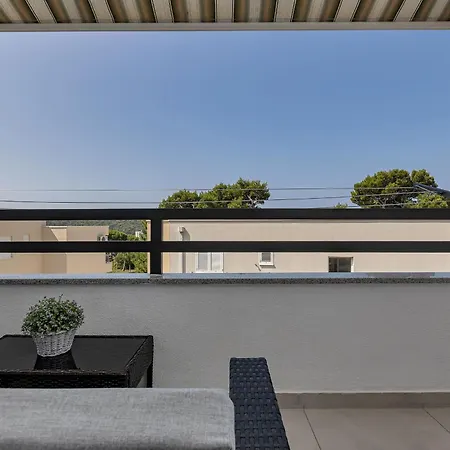 San Marino Apartman *